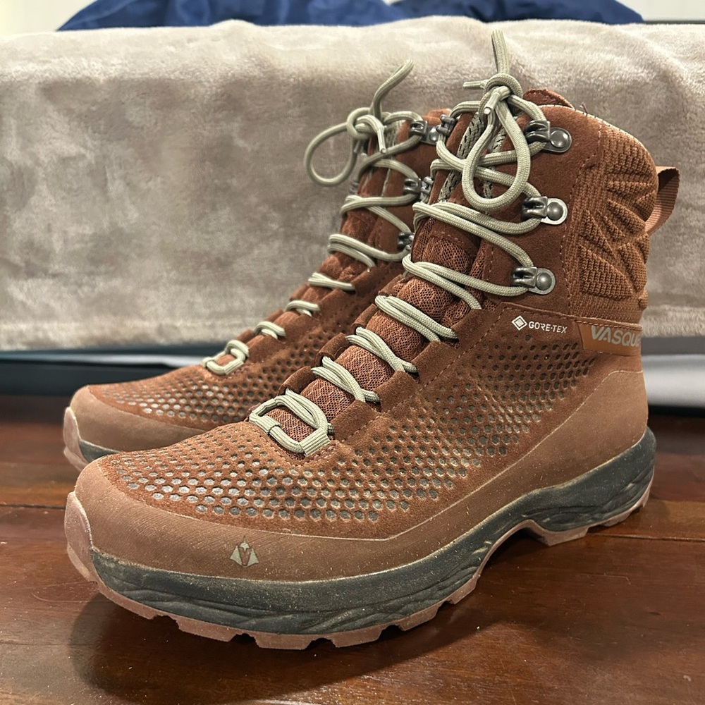 Vasque Torre AT GTX Hiking Boots Sz 9.5 - Picture 2 of 11